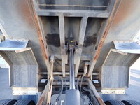 いすゞフォワードパッカー車（塵芥車）中型（4t）[写真19]