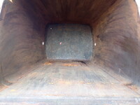 いすゞフォワードパッカー車（塵芥車）中型（4t）[写真24]