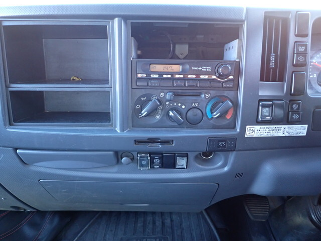 いすゞフォワードパッカー車（塵芥車）中型（4t）[写真34]