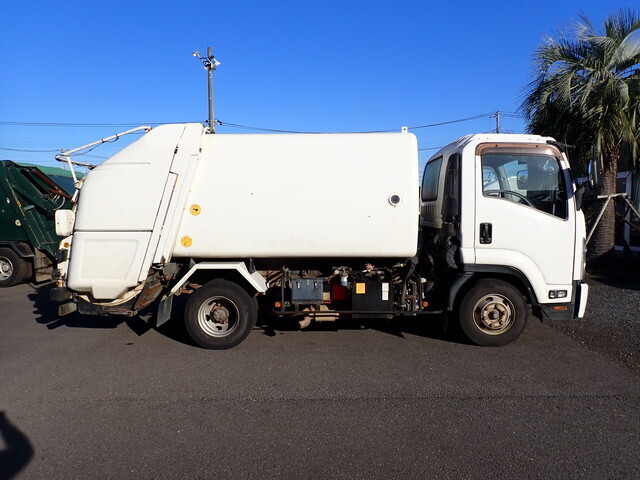 いすゞフォワードパッカー車（塵芥車）中型（4t）[写真05]