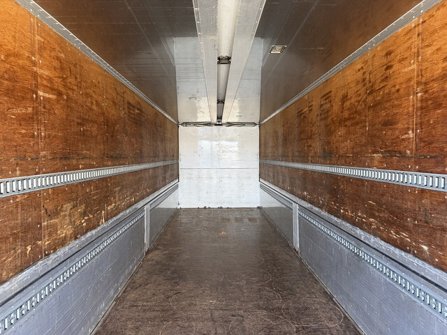 日野プロフィアアルミウイング大型（10t）[写真10]