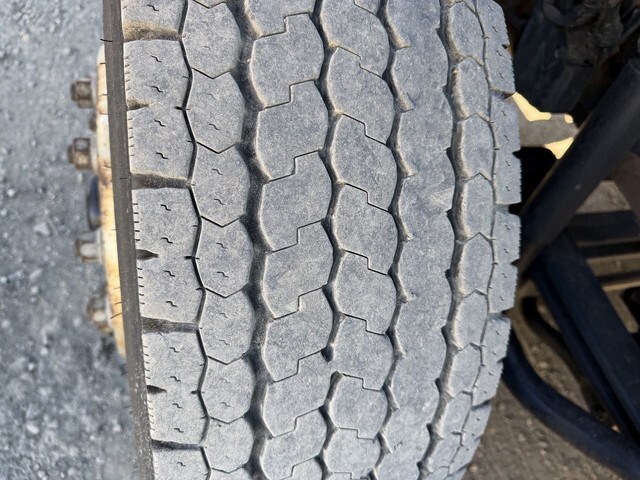 日野プロフィアアルミウイング大型（10t）[写真19]