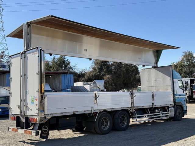 日野プロフィアアルミウイング大型（10t）[写真02]