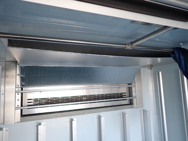 いすゞエルフ冷凍車（冷蔵車）小型（2t・3t）[写真22]