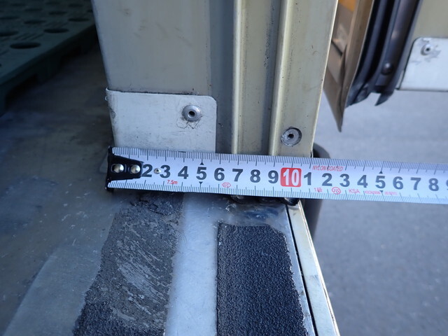 いすゞエルフ冷凍車（冷蔵車）小型（2t・3t）[写真23]