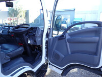 いすゞエルフ冷凍車（冷蔵車）小型（2t・3t）[写真34]