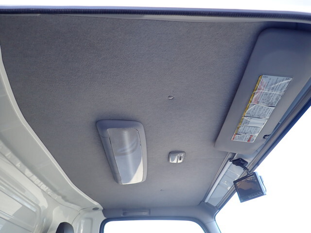 いすゞエルフ冷凍車（冷蔵車）小型（2t・3t）[写真37]