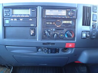 いすゞエルフ冷凍車（冷蔵車）小型（2t・3t）[写真40]