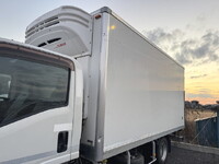 いすゞエルフ冷凍車（冷蔵車）小型（2t・3t）[写真04]