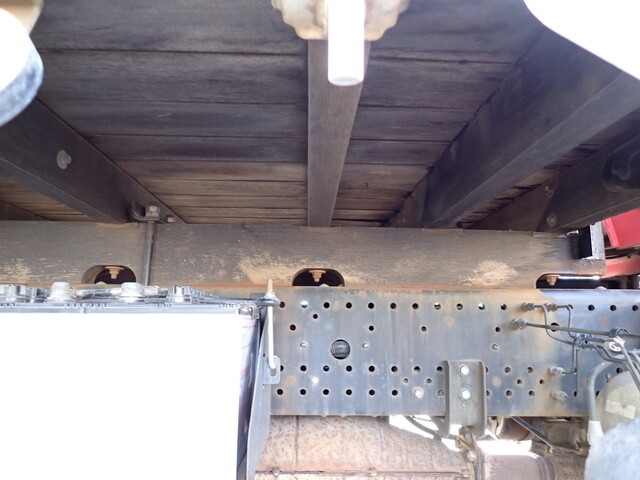 いすゞフォワードクレーン4段中型（4t）[写真07]