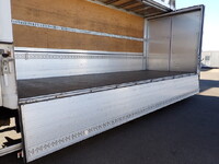 日野レンジャーアルミウイング中型（4t）[写真11]