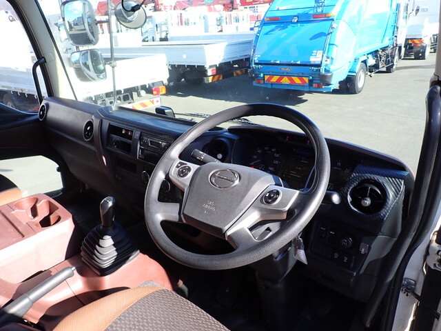 日野レンジャーアルミウイング中型（4t）[写真26]