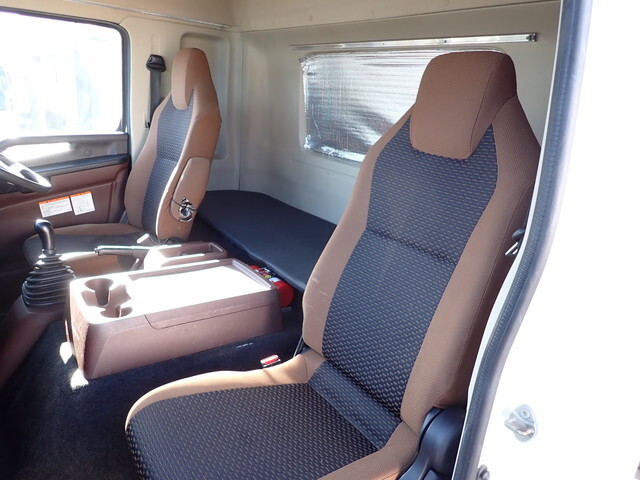 日野レンジャーアルミウイング中型（4t）[写真31]