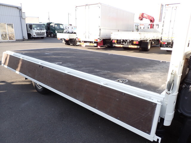 日野デュトロ平ボディ小型（2t・3t）[写真13]