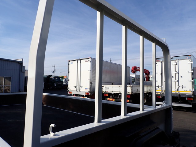 日野デュトロ平ボディ小型（2t・3t）[写真18]