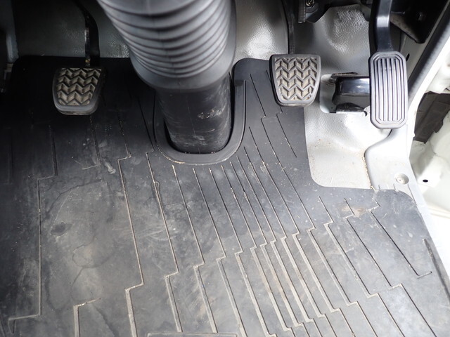 日野デュトロ平ボディ小型（2t・3t）[写真36]