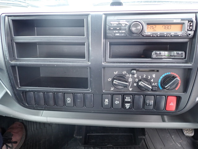 日野デュトロ平ボディ小型（2t・3t）[写真37]