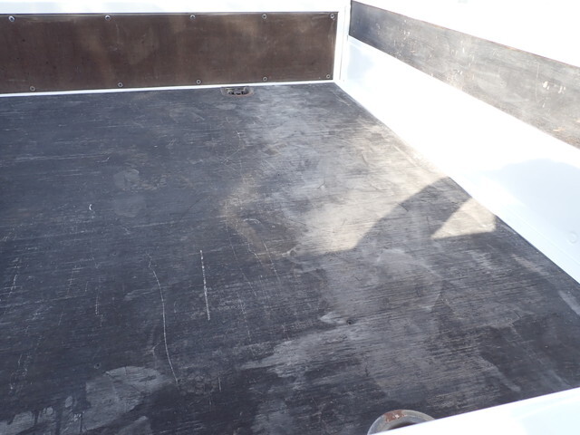 日野デュトロ平ボディ小型（2t・3t）[写真09]