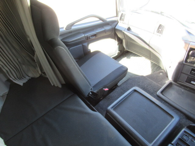 日野プロフィアアルミウイング大型（10t）[写真14]