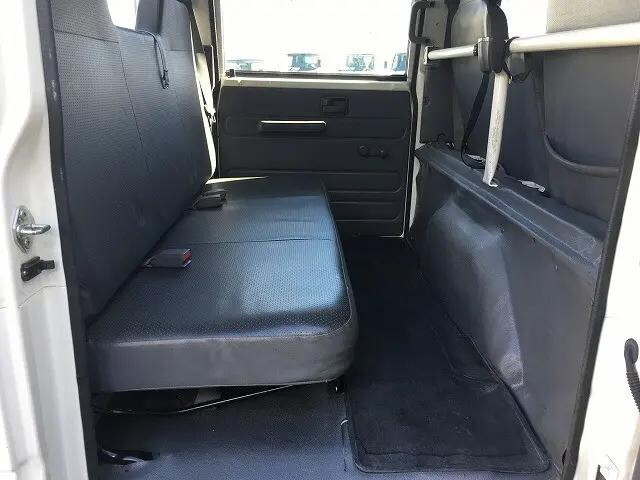 いすゞエルフダブルキャブ（Wキャブ）小型（2t・3t）[写真23]