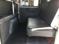 いすゞエルフダブルキャブ（Wキャブ）小型（2t・3t）[写真25]