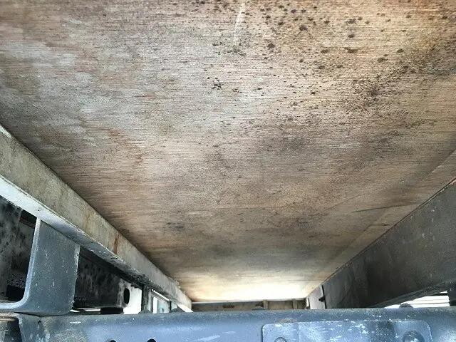 いすゞエルフダブルキャブ（Wキャブ）小型（2t・3t）[写真32]