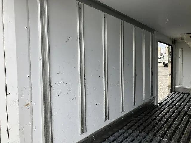 マツダタイタン冷凍車（冷蔵車）小型（2t・3t）[写真13]