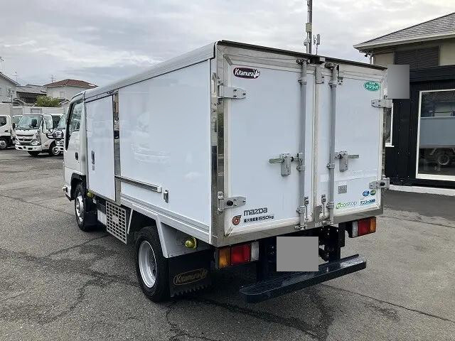 マツダタイタン冷凍車（冷蔵車）小型（2t・3t）[写真02]