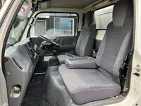 マツダタイタン冷凍車（冷蔵車）小型（2t・3t）[写真40]