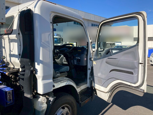 三菱ふそうキャンタークレーン5段小型（2t・3t）[写真24]