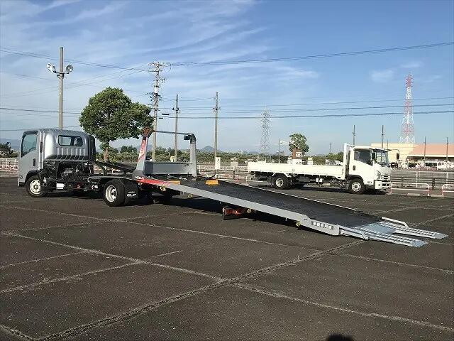 いすゞエルフセーフティローダー小型（2t・3t）[写真02]