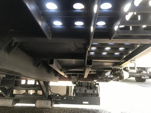 いすゞエルフセーフティローダー小型（2t・3t）[写真36]