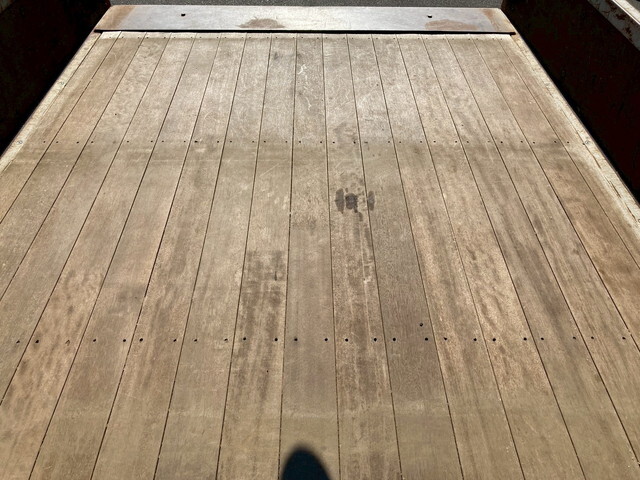 いすゞエルフクレーン5段小型（2t・3t）[写真12]