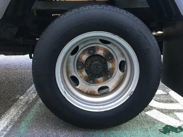 トヨタトヨエース平ボディ小型（2t・3t）[写真19]