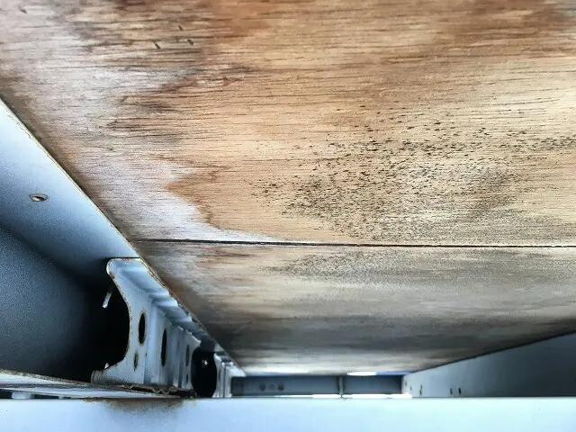 トヨタトヨエース平ボディ小型（2t・3t）[写真32]