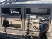 いすゞフォワード平ボディ増トン（6t・8t）[写真19]