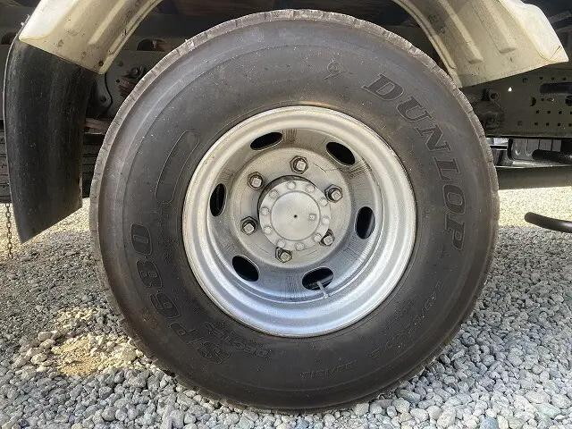 いすゞフォワード平ボディ増トン（6t・8t）[写真31]