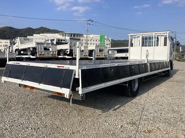 いすゞフォワード平ボディ増トン（6t・8t）[写真09]