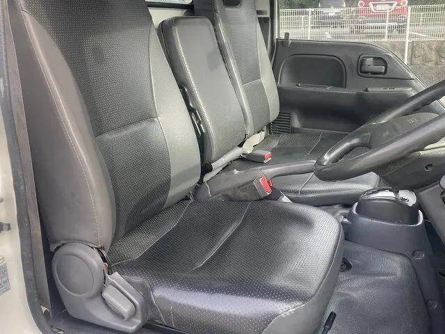 いすゞエルフダンプ小型（2t・3t）[写真15]