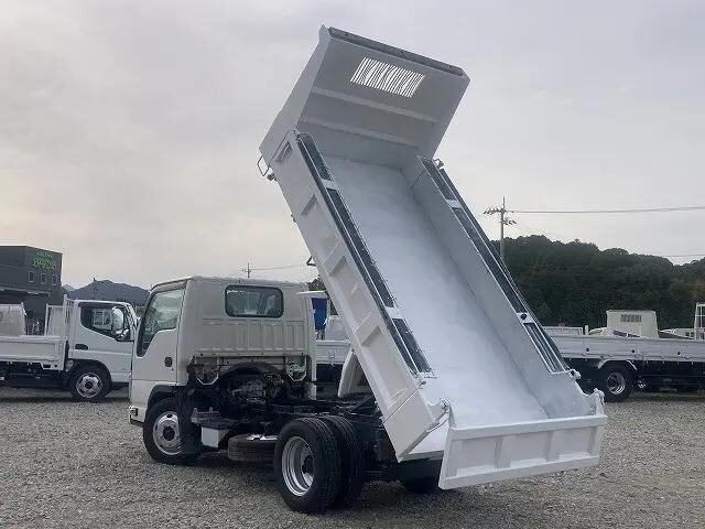 いすゞエルフダンプ小型（2t・3t）[写真02]