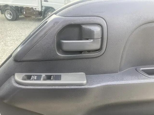 いすゞエルフダンプ小型（2t・3t）[写真24]