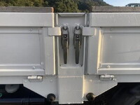 日野レンジャー平ボディ中型（4t）[写真12]