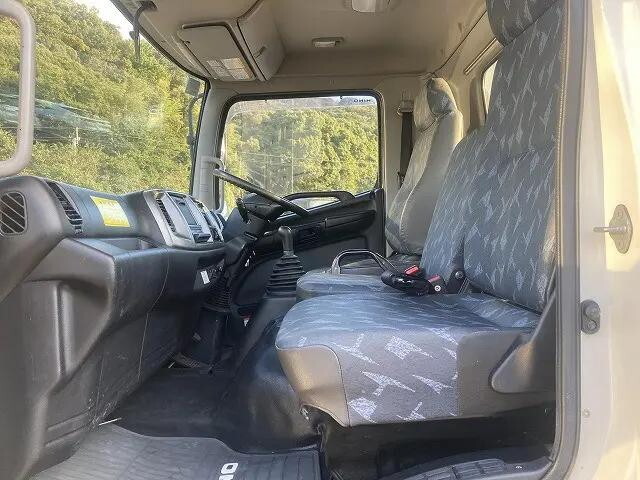 日野レンジャー平ボディ中型（4t）[写真13]