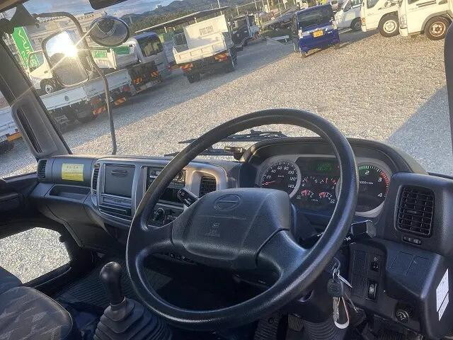 日野レンジャー平ボディ中型（4t）[写真16]