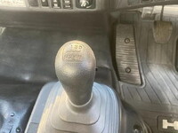 日野レンジャー平ボディ中型（4t）[写真21]