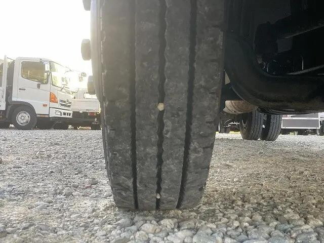 日野レンジャー平ボディ中型（4t）[写真22]