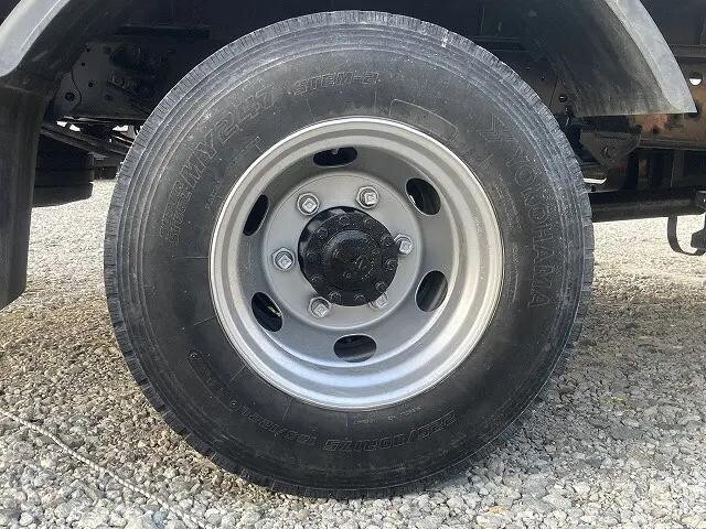 日野レンジャー平ボディ中型（4t）[写真27]