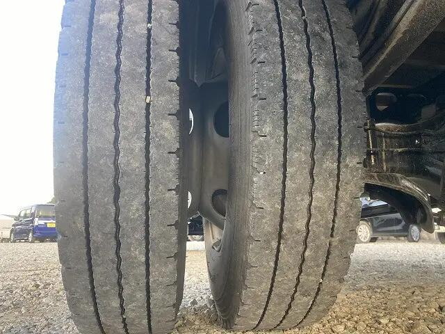 日野レンジャー平ボディ中型（4t）[写真34]