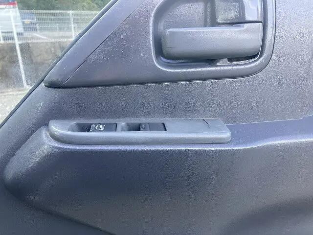 いすゞエルフ平ボディ小型（2t・3t）[写真24]