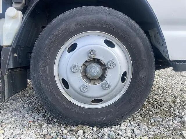 いすゞエルフ平ボディ小型（2t・3t）[写真26]